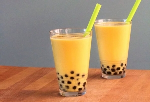 Fresh Mango Bubble Tea Smoothie